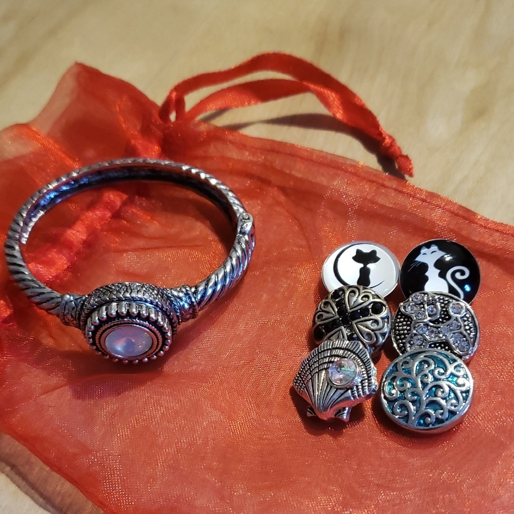 Stylish Silver Bracelet